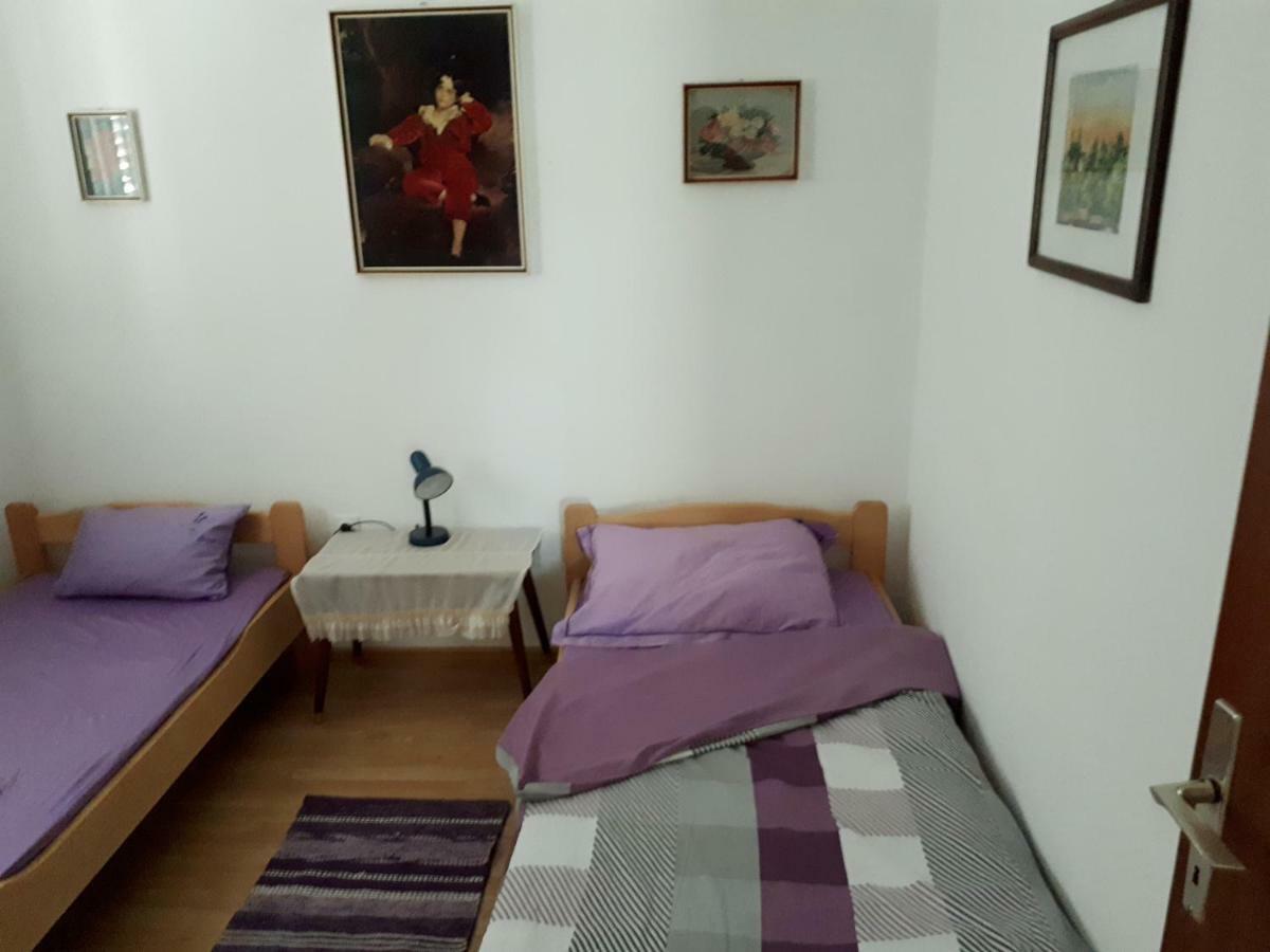 Apartman Fox Leilighet Pirovac Eksteriør bilde