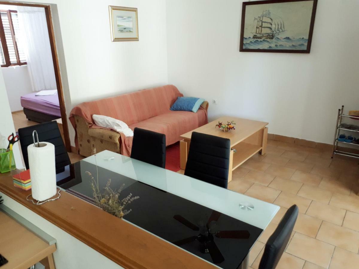 Apartman Fox Leilighet Pirovac Eksteriør bilde